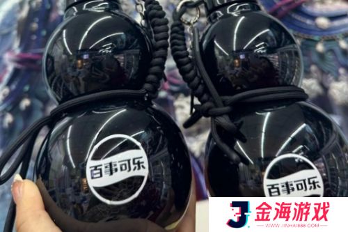 玩家晒《黑神话悟空》联名可乐，手持小号黑色葫芦，网友直呼太羡慕