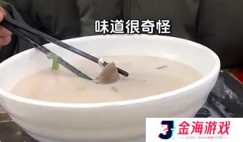 打假网红B太质疑菏泽羊肉汤“太白”，喝完当晚就进医院，本地人不淡定了